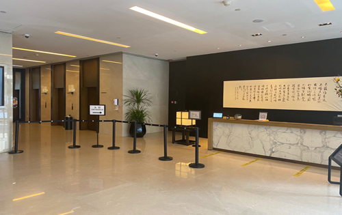 京广中心商务楼实拍图1